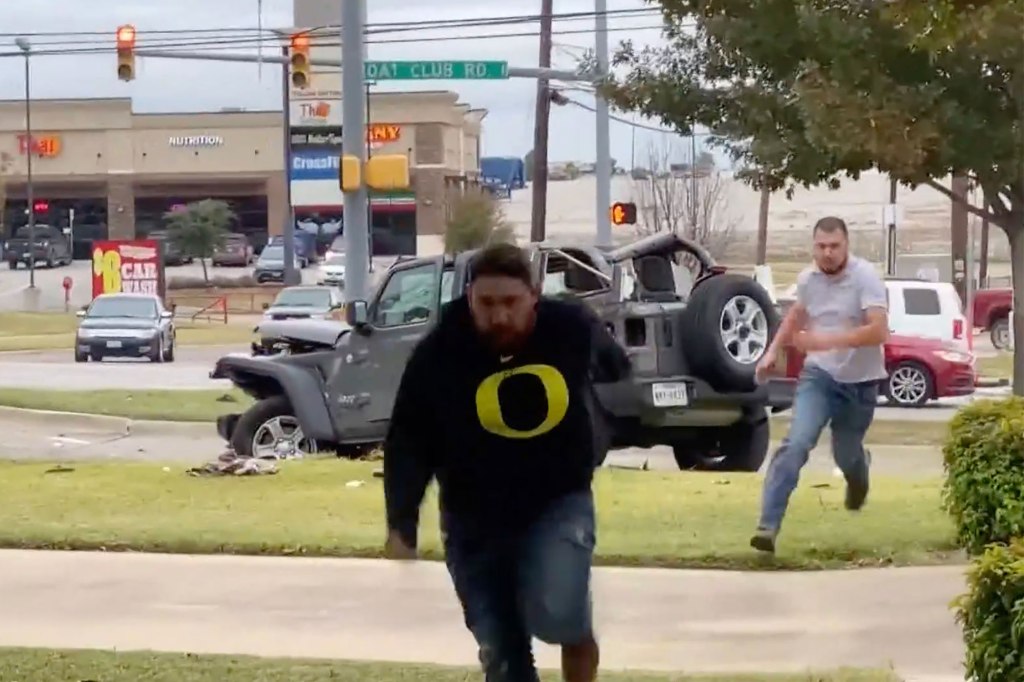 Footage shows the bystander chasing Dylan Molina down after he fatally struck the off-duty Texas detective. 