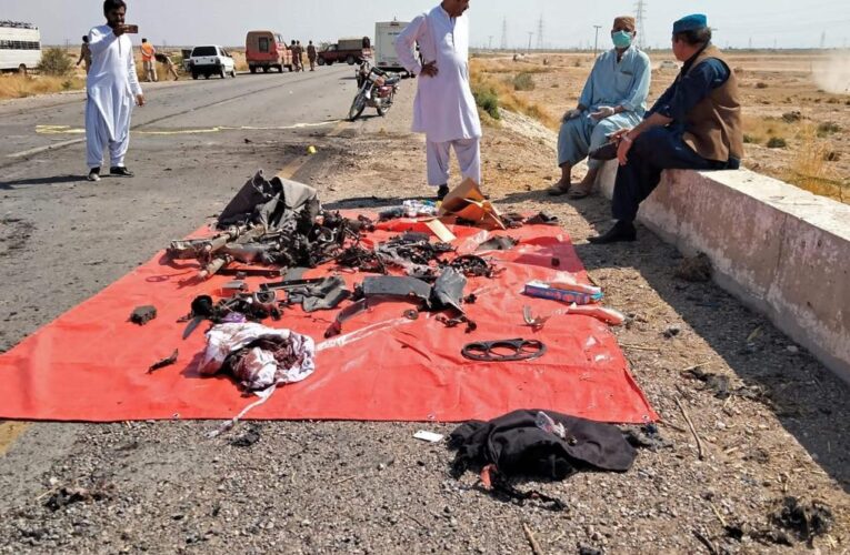 Suicide bombing in southwest Pakistan kills nine policemen