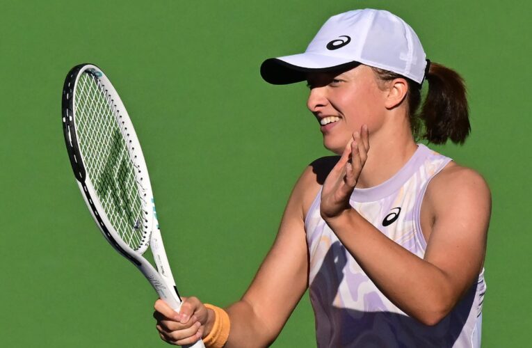 Iga Swiatek keeps Indian Wells title defence on track with victory over Sorana Cirstea to reach semi-finals