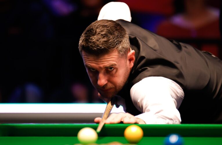 Mark Selby takes charge of Tour Championship quarter-final despite 147 break from Ryan Day