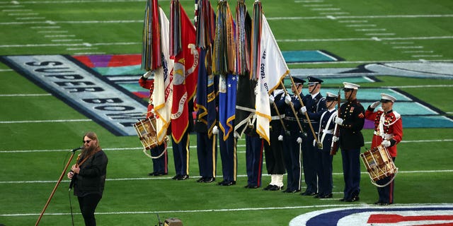 FOX Sports viewers witnessed a patriotic, country-style rendition of the national anthem by Chris Stapleton.