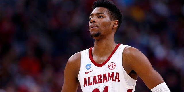 Alabama Crimson Tide forward Brandon Miller (24) against the San Diego State Aztecs in the Sweet 16 of the NCAA Tournament March 23, 2023, at KFC Yum! Center in Louisville, Ky.  