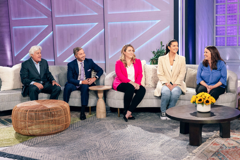 Jay Leno is seen with the nurses that treated his face burn on the Kelly Clarkson show.