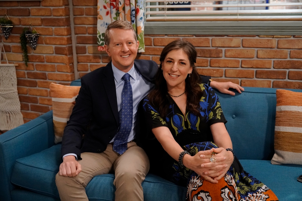 Ken Jennings and Mayim Bialik currently split "Jeopardy!" hosting duties. 