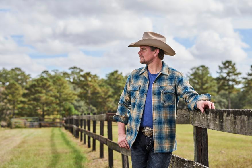 Farmer Landon Heaton on "Farmer Wants a Wife."