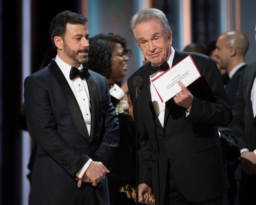 Jimmy Kimmel and Warren Beatty at the Oscars in 2017