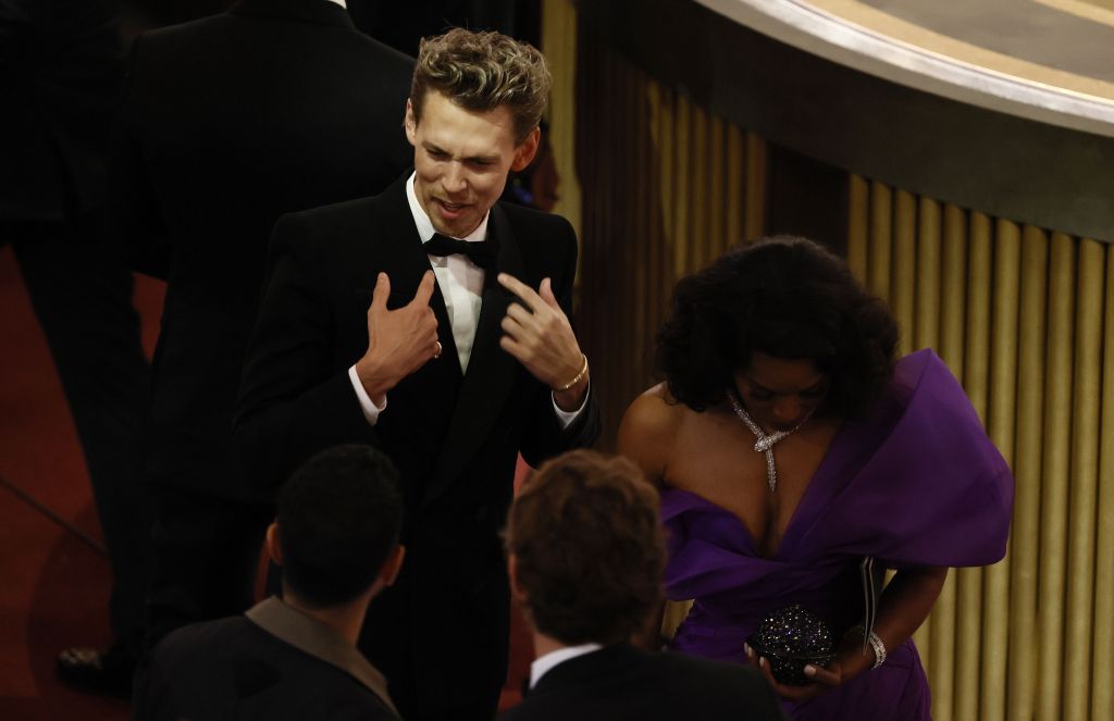 Austin Butler (L) and Angela Bassett (R) during the 95th annual Academy Awards ceremony