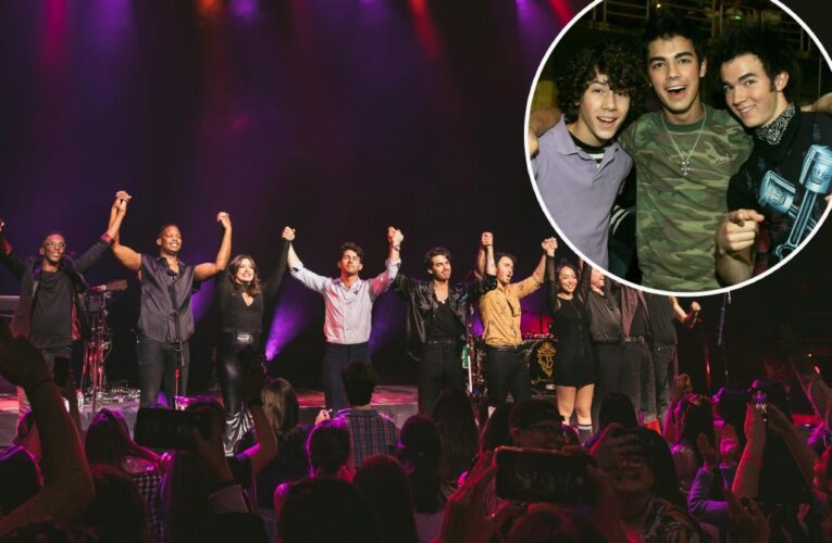 Jonas Brothers make Broadway debut at NYC’s Marquis Theatre