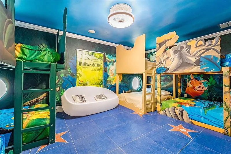 A Lion King-themed bedroom