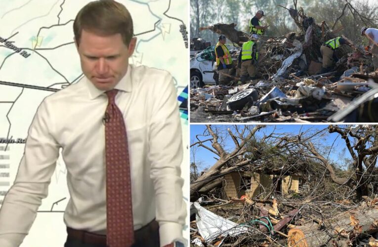 Mississippi weatherman Matt Laubhan prays on-air about tornados