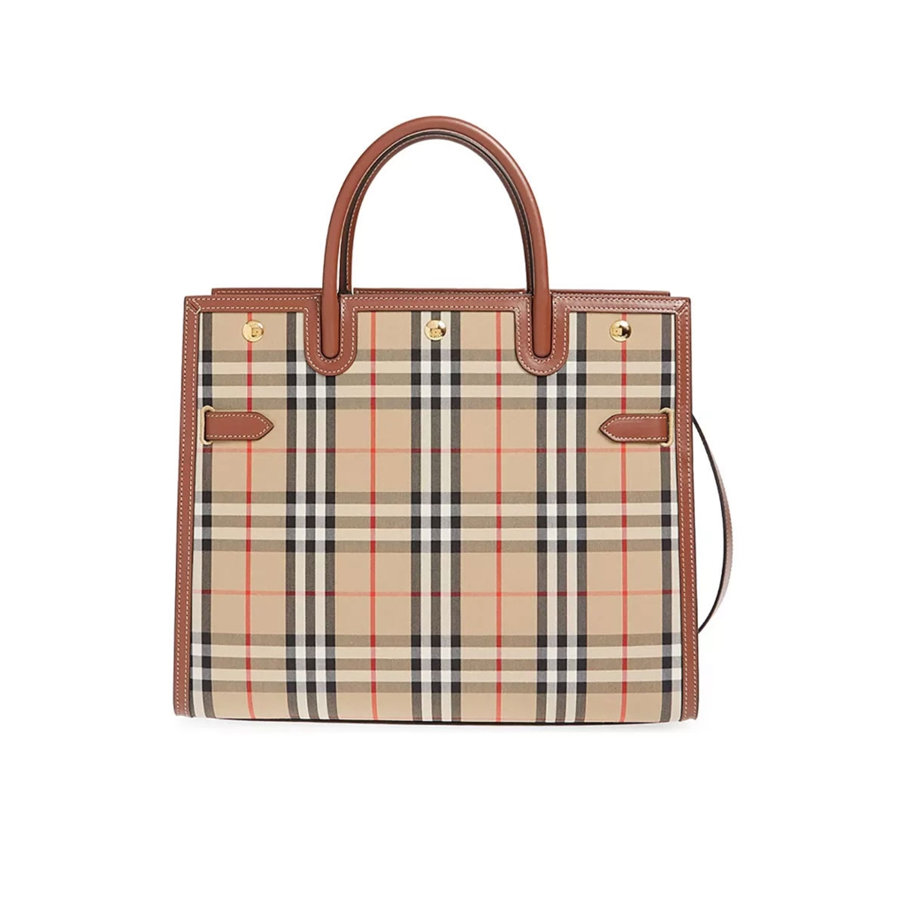 Burberry's 'ludicrously capacious' $2,890 bag steals the show in 'Succession' premiere