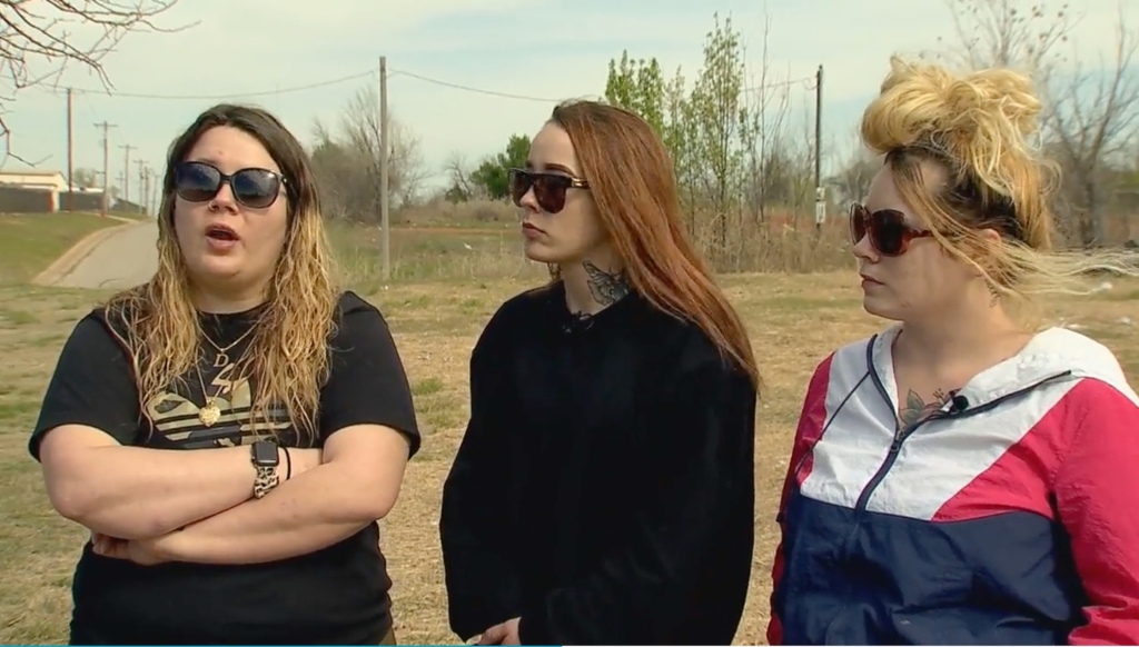 A photo of three of Miller's daughters.