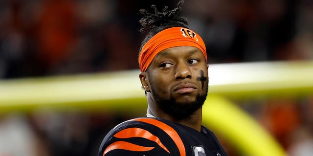 Joe Mixon #28 of the Cincinnati Bengals warms up prior to the start of the game against the Buffalo Bills at Paycor Stadium on January 2, 2023 in Cincinnati, Ohio. 