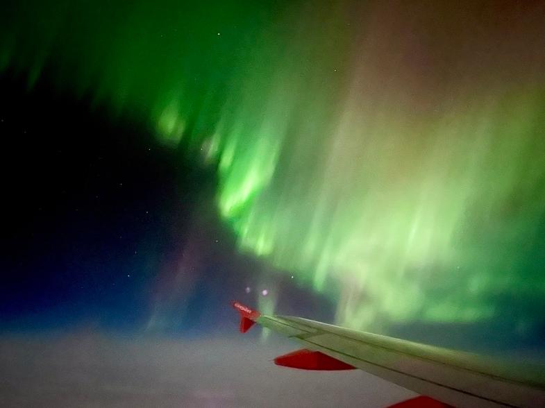 An EasyJet pilot made a 360-degree turn to treat passengers to a stunning view of the northern lights.