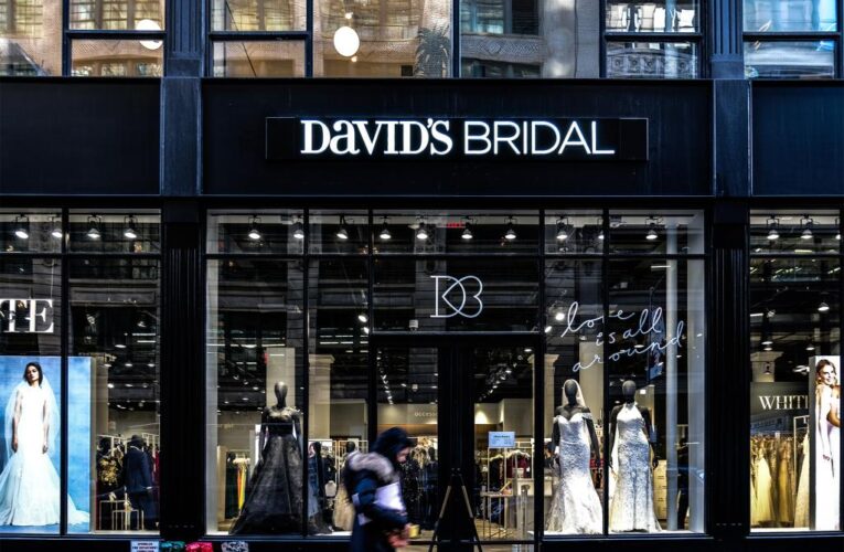 David’s Bridal to sell company, lay off thousands of employees