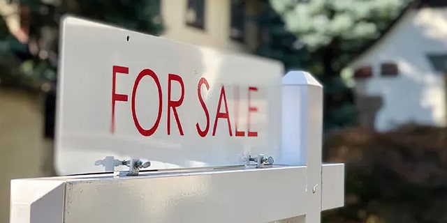 "for sale" sign