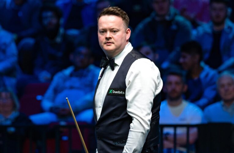 Shaun Murphy battles back from losing first four frames to down Kyren Wilson in Tour Championship final