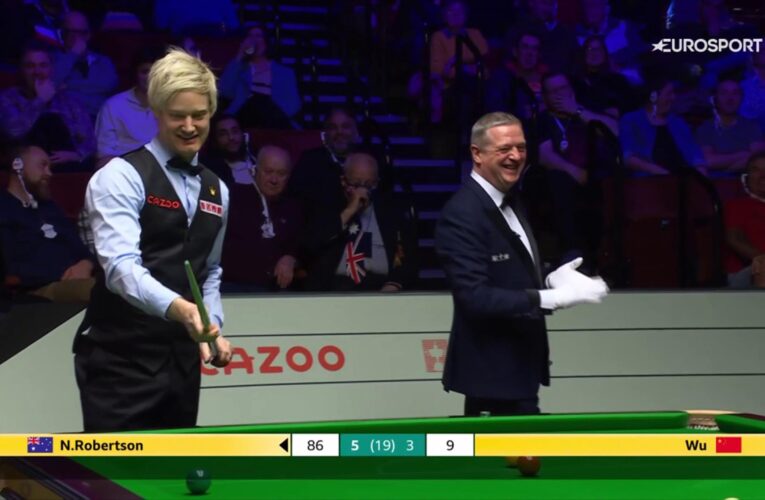 World Snooker Championship 2023: Funny moment as referee drops ball during Neil Robertson v Wu Yize match