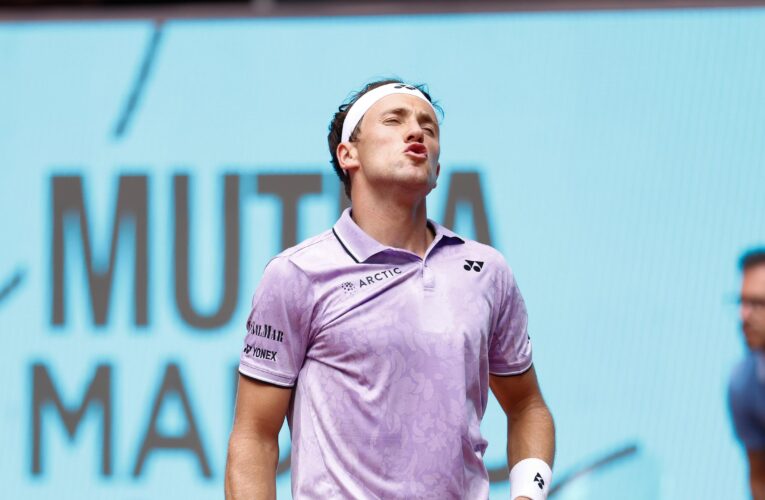 Madrid Open: Casper Ruud dumped out in second round by Italian qualifier Matteo Arnaldi in straight sets