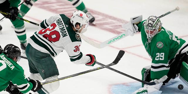 Ryan Hartman scores a goal against the Dallas Stars