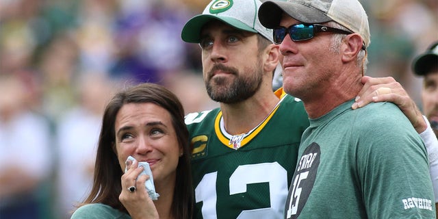 Aaron Rodgers and Brett Favre at Lambeau Field