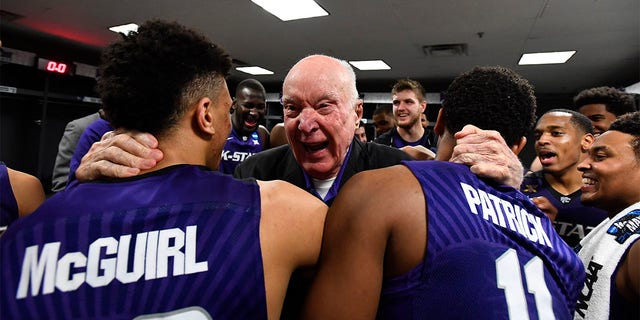 Ernie Barrett celebrates with Kansas State basketball