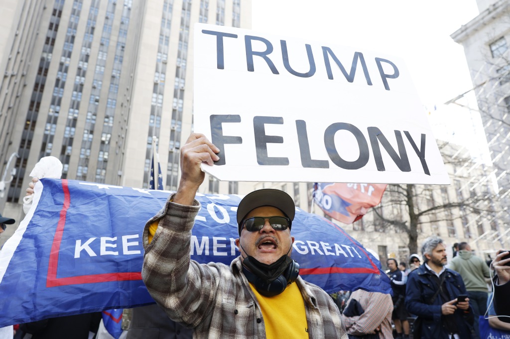 trump protesters