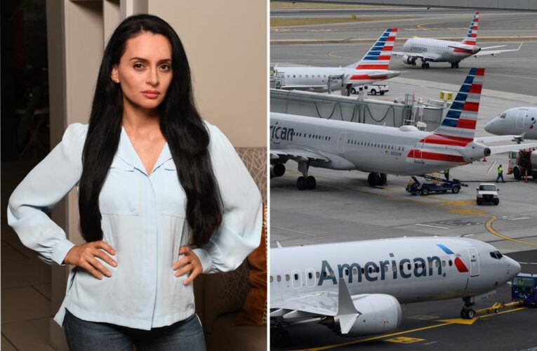 Flight attendant locks wife, son of ex-FBI agent in plane bathroom