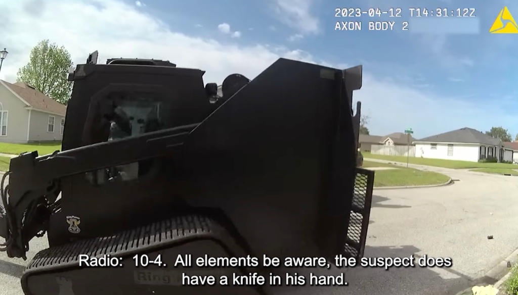 JACKSONVILLE, Fla. â Newly released body camera video shows the moments before a suspect was shot and killed by a Jacksonville officer.
