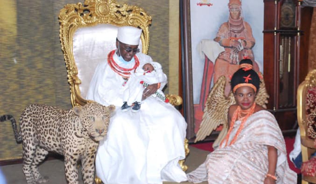 Oba of Benin, wife and son
