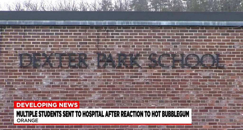 Dexter Park School sign.