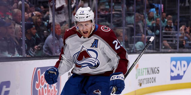 Nathan MacKinnon