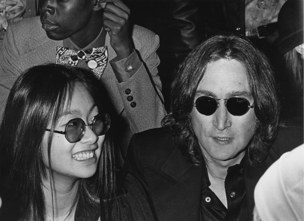 A picture of May Pang and John Lennon.