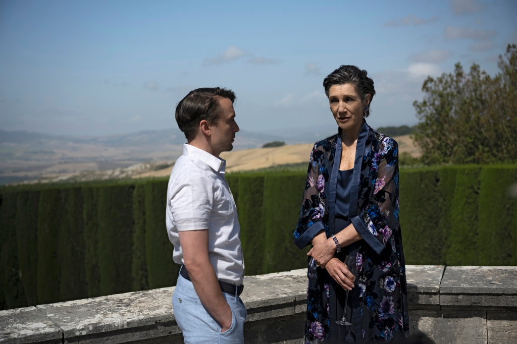 HBO Succession S3  06.16.21  Italy S3 Ep 8 -  -  22 - Ext La foce villa Cocktail party kicks off, Connnor proposes  Kriti Fitts - Publicist kristi.fitts@warnermedia.com   Succession S2 | Sourdough Productions, LLC Silvercup Studios East - Annex   53-16 35th St., 4th FloorLong Island City, NY 11101 Office: 718-906-3332