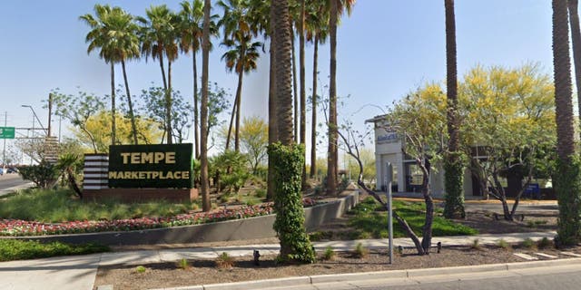 Tempe Marketplace mall exteriors