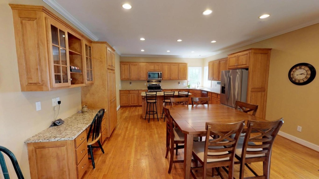 The kitchen and dining area.