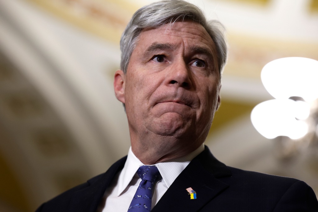Sen. Sheldon Whitehouse attacked Furchtgott-Roth’s credibility over her ties to the fossil fuel industry. 