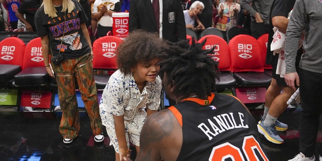 Julius Randle with son