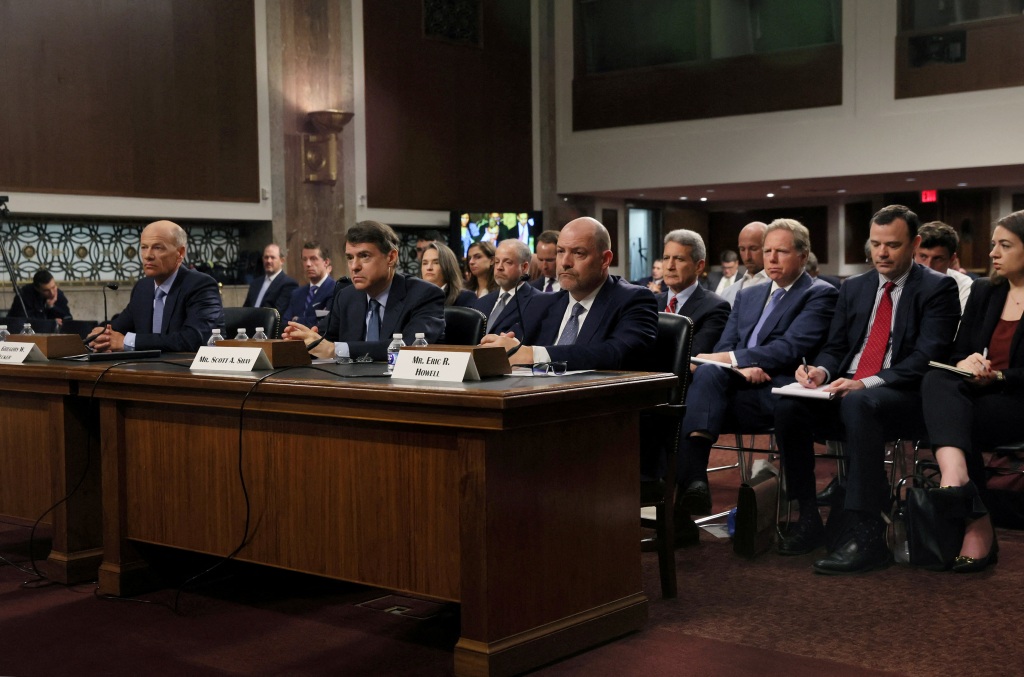 Former Silicon Valley Bank CEO Gregory Becker, former Signature Bank Chairman Scott Shay, and former Signature Bank President Eric Howell testify in front of the Senate Banking, Housing, and Urban Affairs Committee.