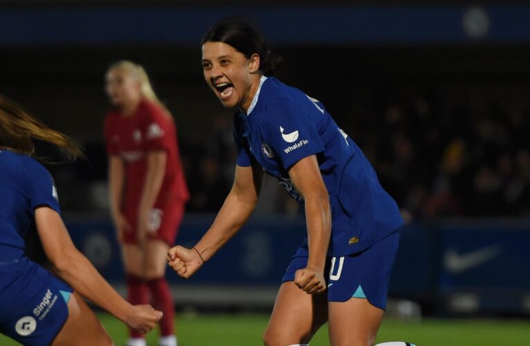 Sam Kerr scores late to keep Chelsea in hunt for Women’s Super League title with win over Liverpool