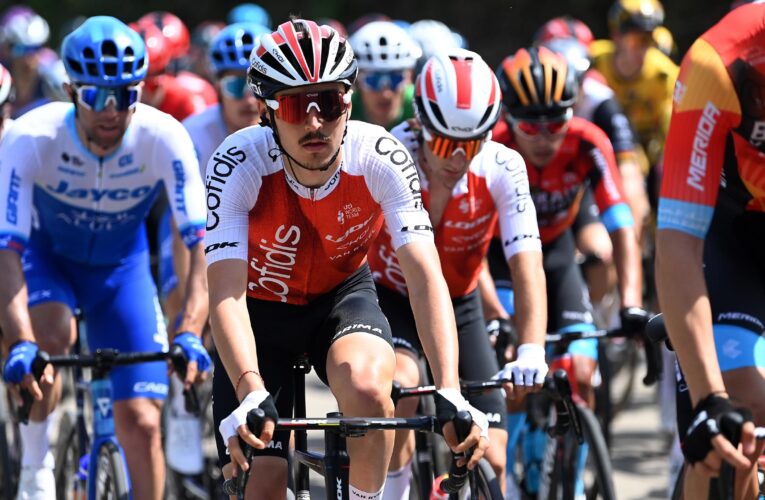 Giro d’Italia 2023: Adam Blythe predicts ‘huge uproar’ after Stage 2 time losses following big crash