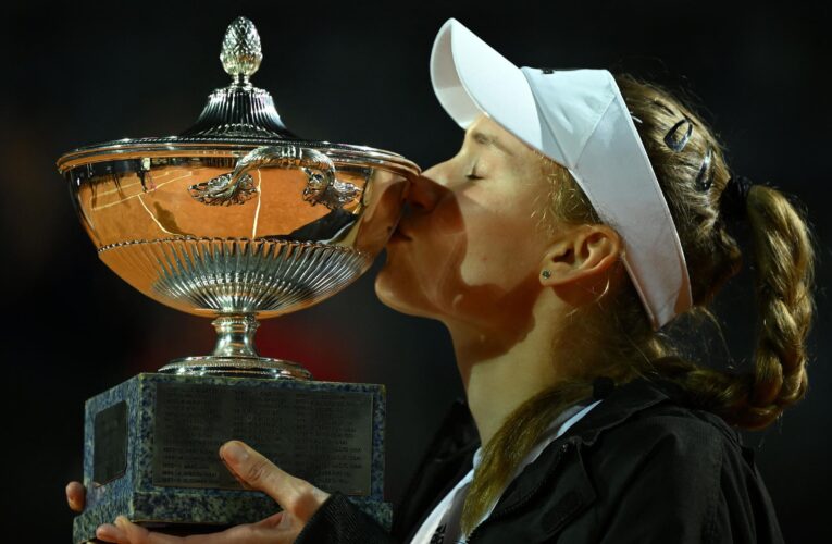 Elena Rybakina wins Italian Open after Anhelina Kalinina retires injured in Rome showpiece