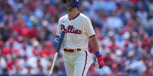 Trea Turner plays against the Diamondbacks