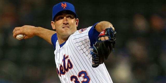 Matt Harvey pitches against the Phillies