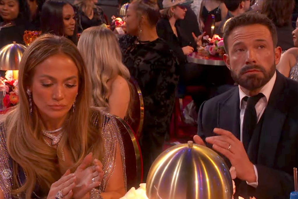 Ben Affleck looked bored at the Grammys with his wife, Jennifer Lopez.
