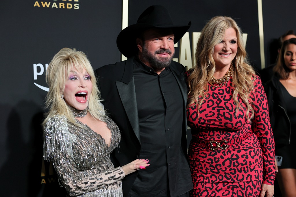 Dolly Parton and Garth Brooks