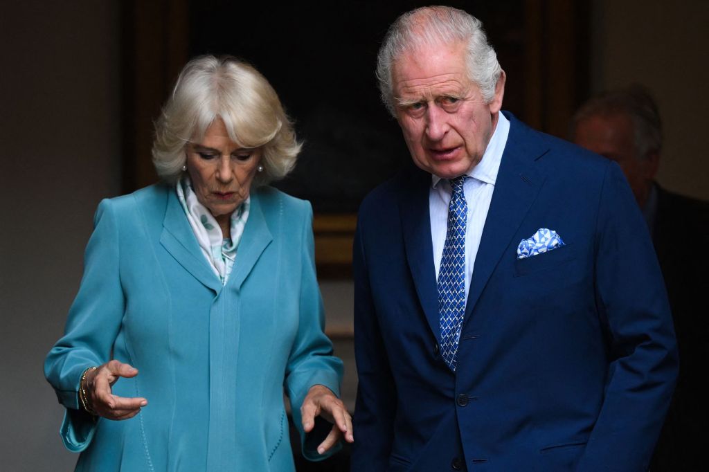 The couple also visited a local arts and crafts fair in Covent Garden. 