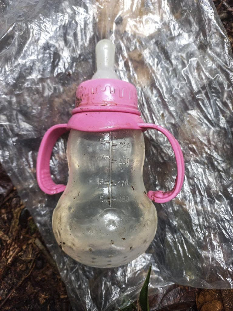 A feeding bottle found in the forest in a rural area of the municipality of Solano
