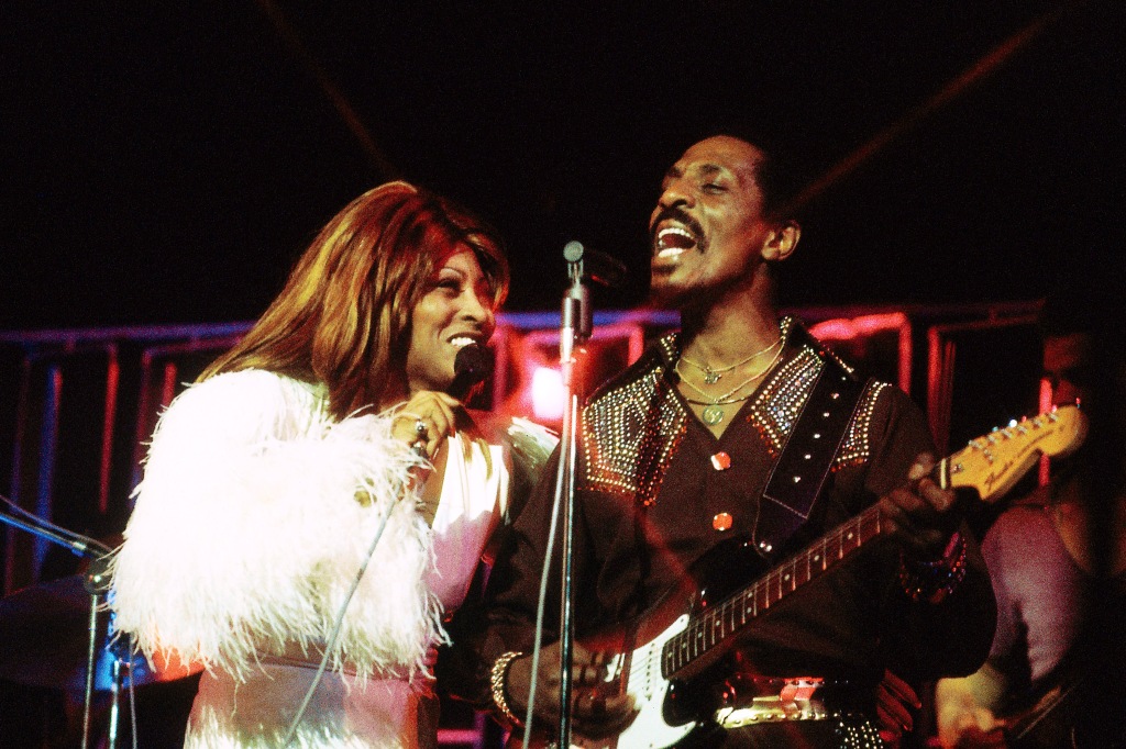 Tina Turner and Ike Turner performing together.