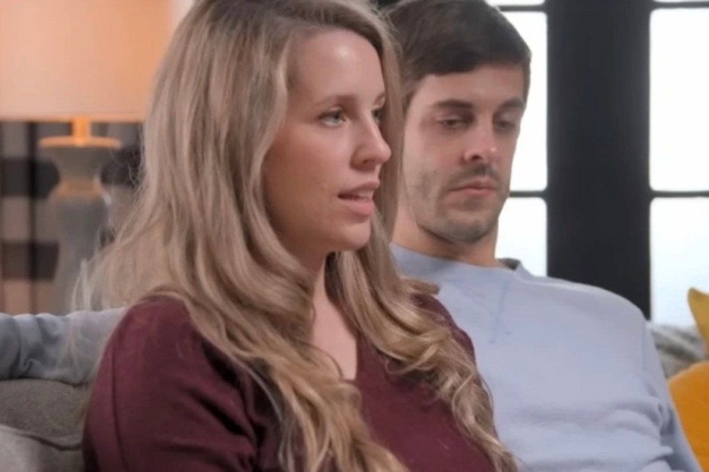 Jill Duggard sitting next to her husband Derick Dillard. 